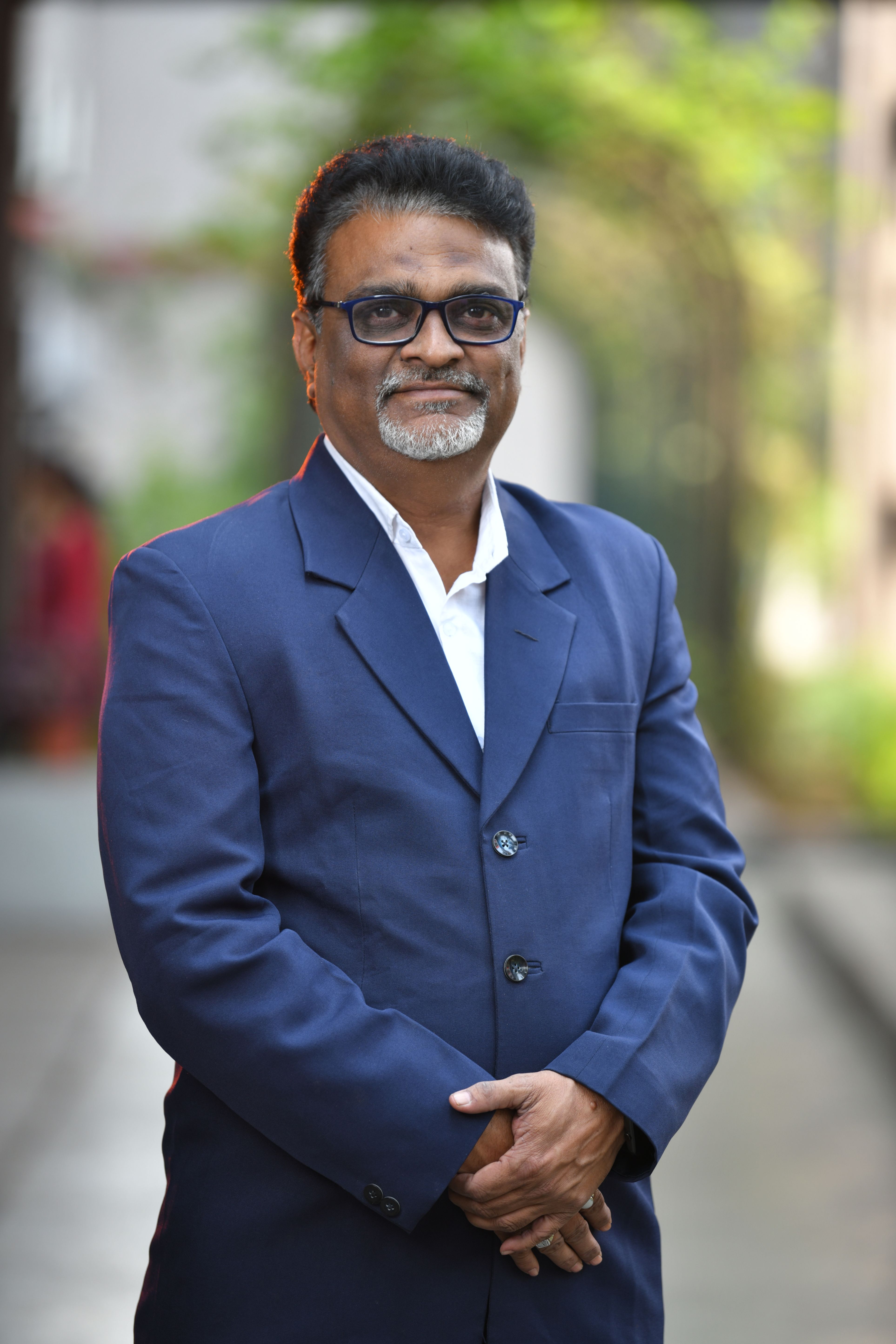 Dr. Ashish K Sharma<br><p class="font-weight-600 font-italic font-18 mb-2 text-gray-light">Professor and Head</p>