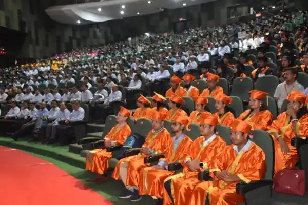 Convocation Image 9