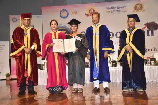 Convocation Image 16
